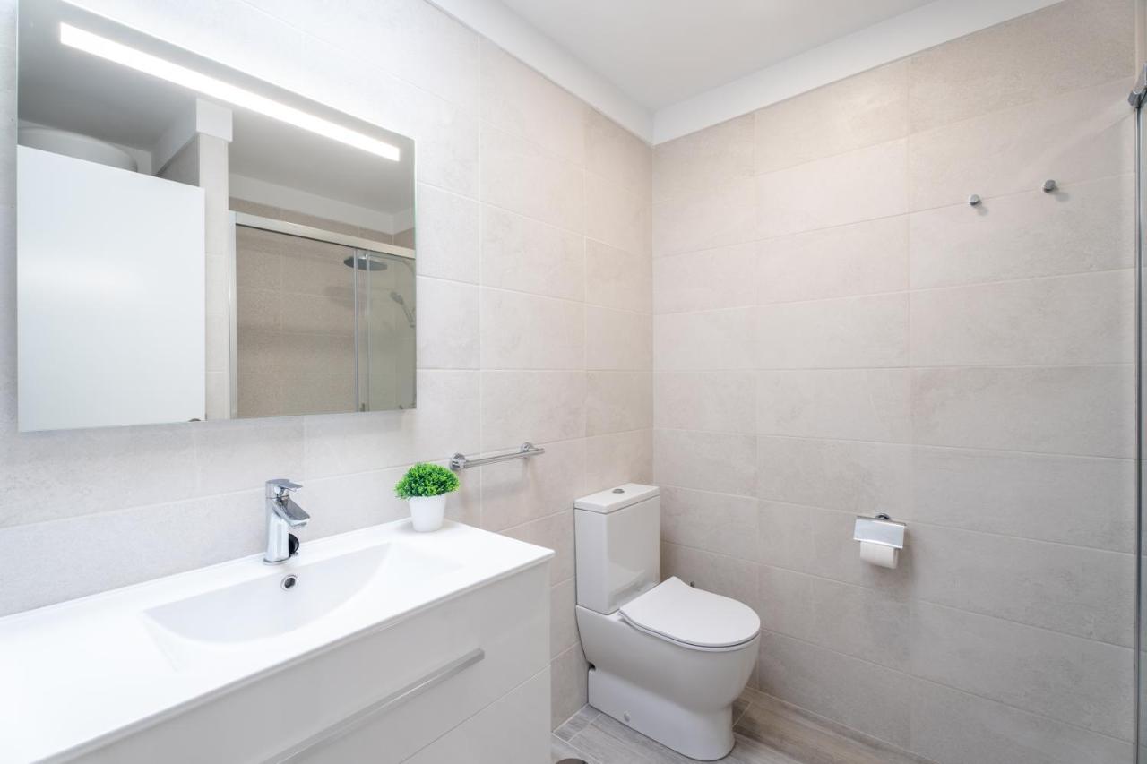 Las Rosas Sunset Apartment Арона Екстериор снимка